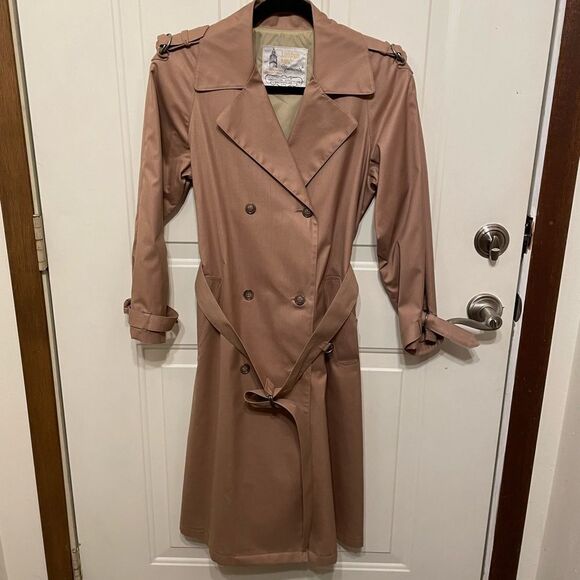 London Fog Tan Trench Coat - Size 6 Petite - Excellent Condition - Picture 1 of 10